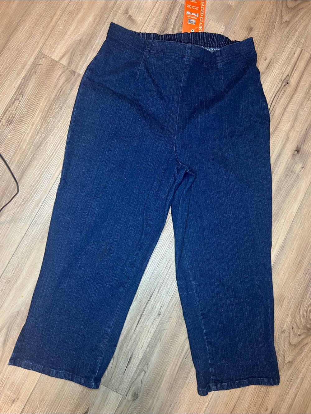 Faded Glory Dark Blue Capri Stretch Jeans